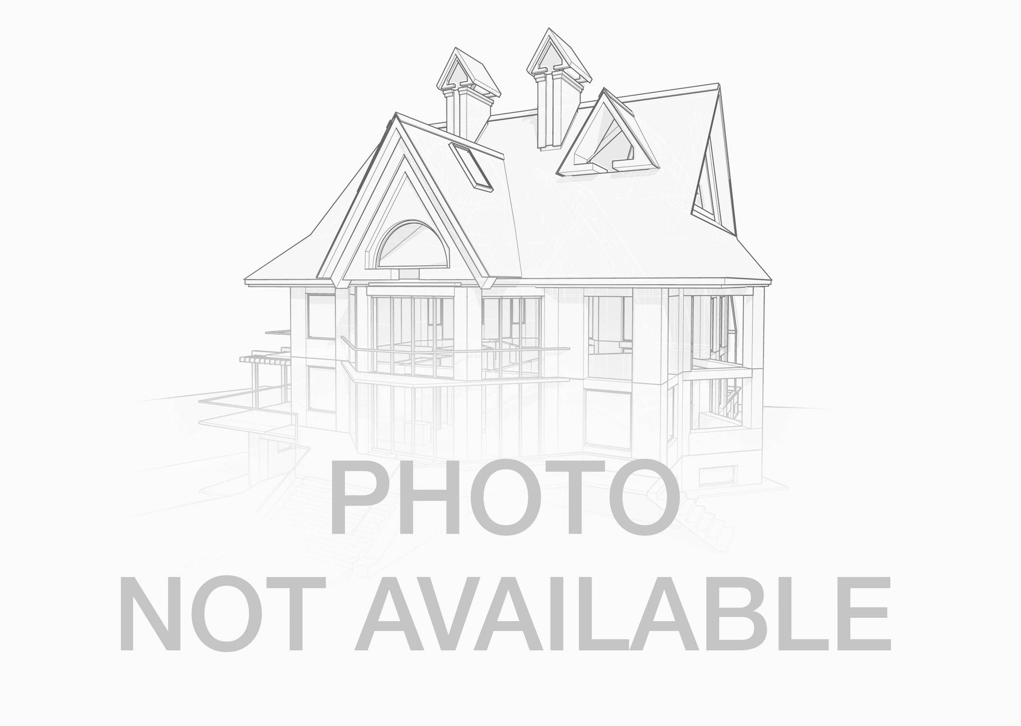 1325 Oconto Court 